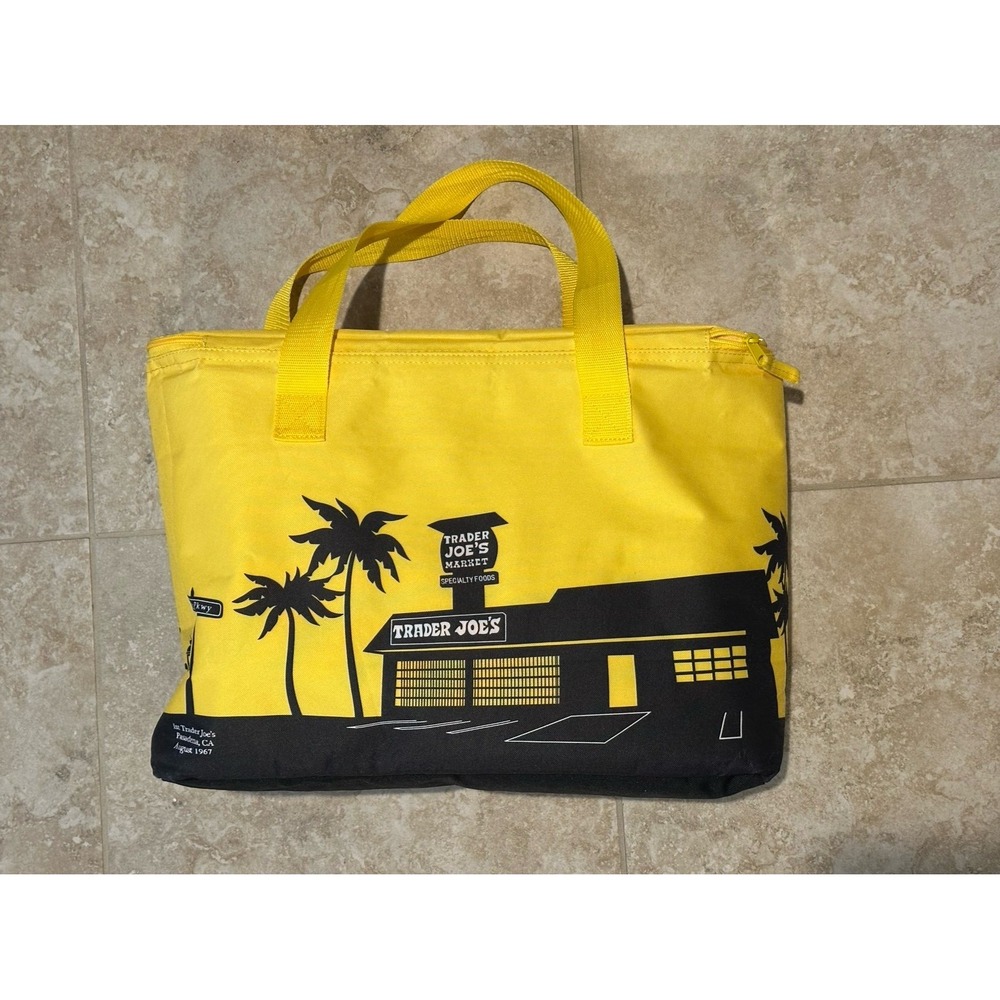 Trader Joe's Insulated Tote 8 Gallon Cooler Bag VW Beach Shopping Large